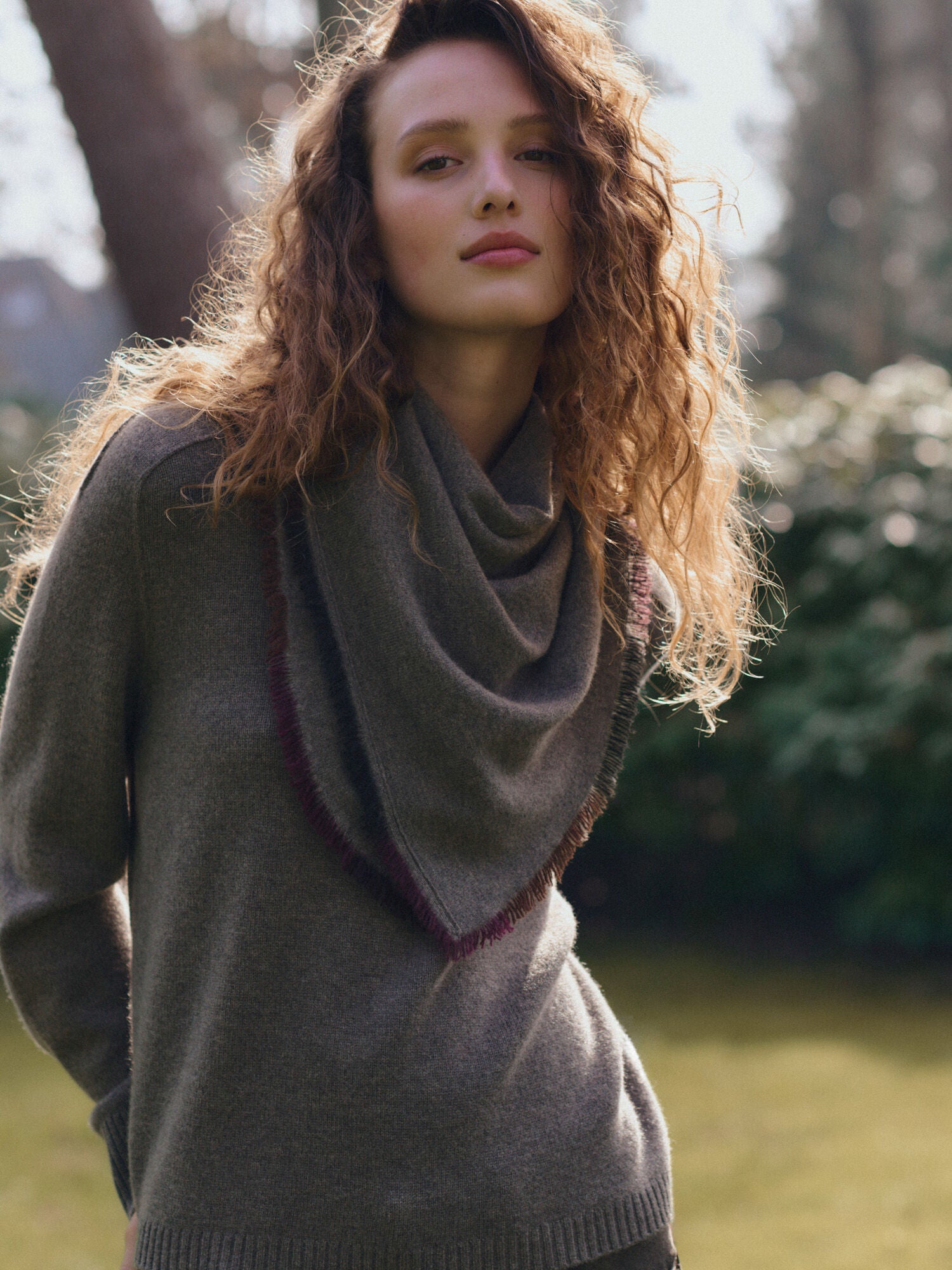 700589 Scarf