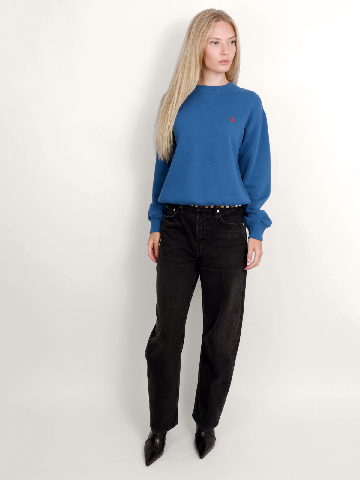 SWEATSHIRT