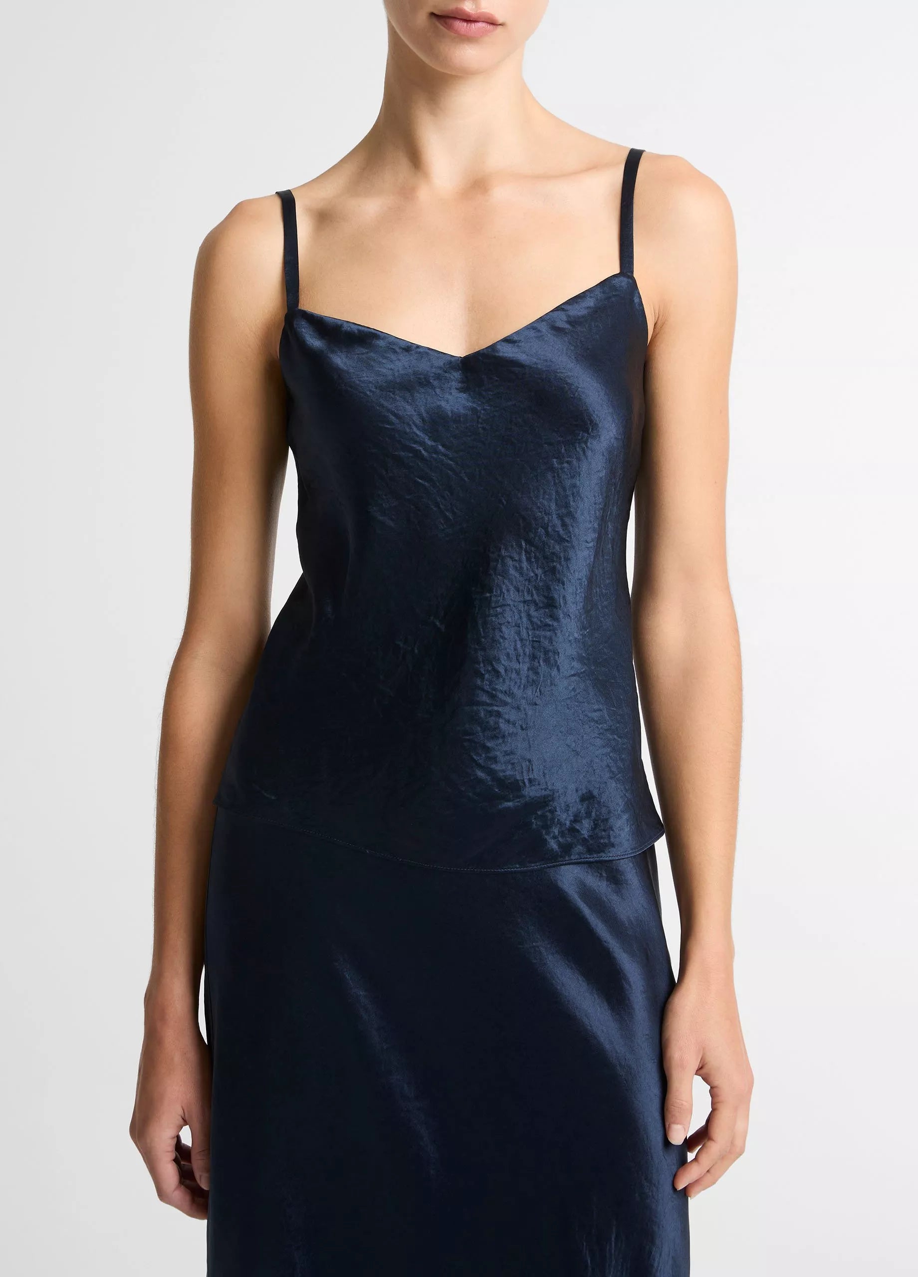TOP V-NECK CAMI