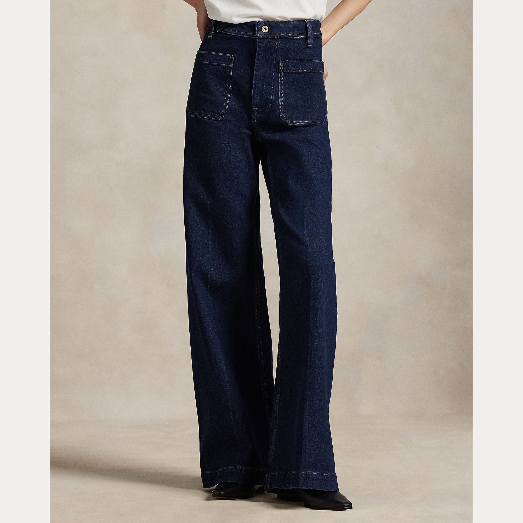 HIGH-RISE BOOT JEAN