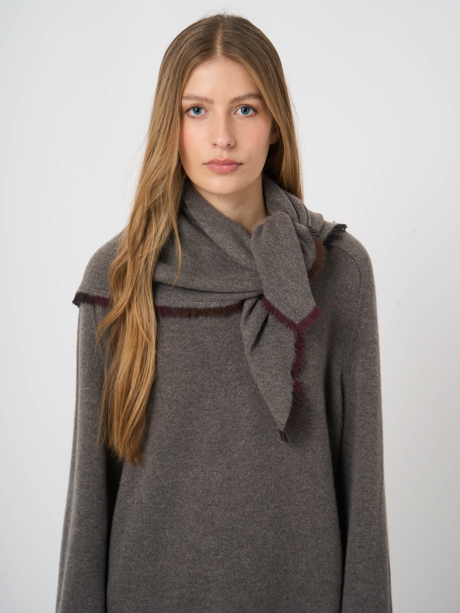 700589 Scarf