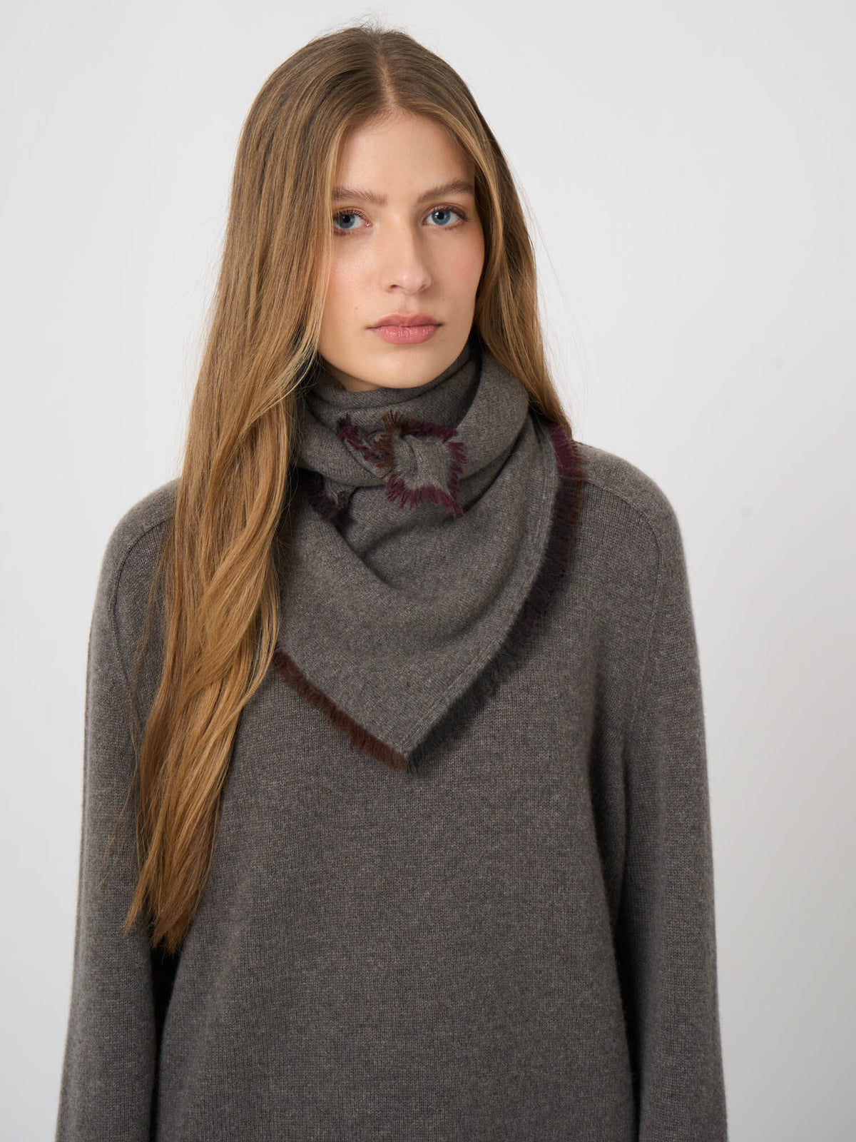 700589 Scarf