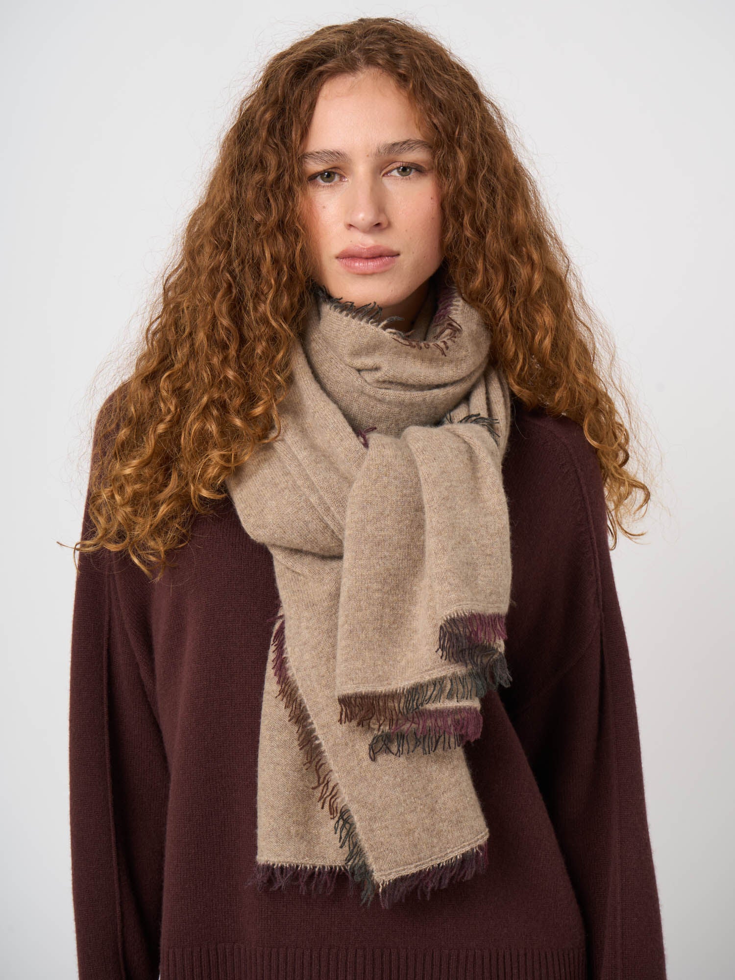 700597 Scarf