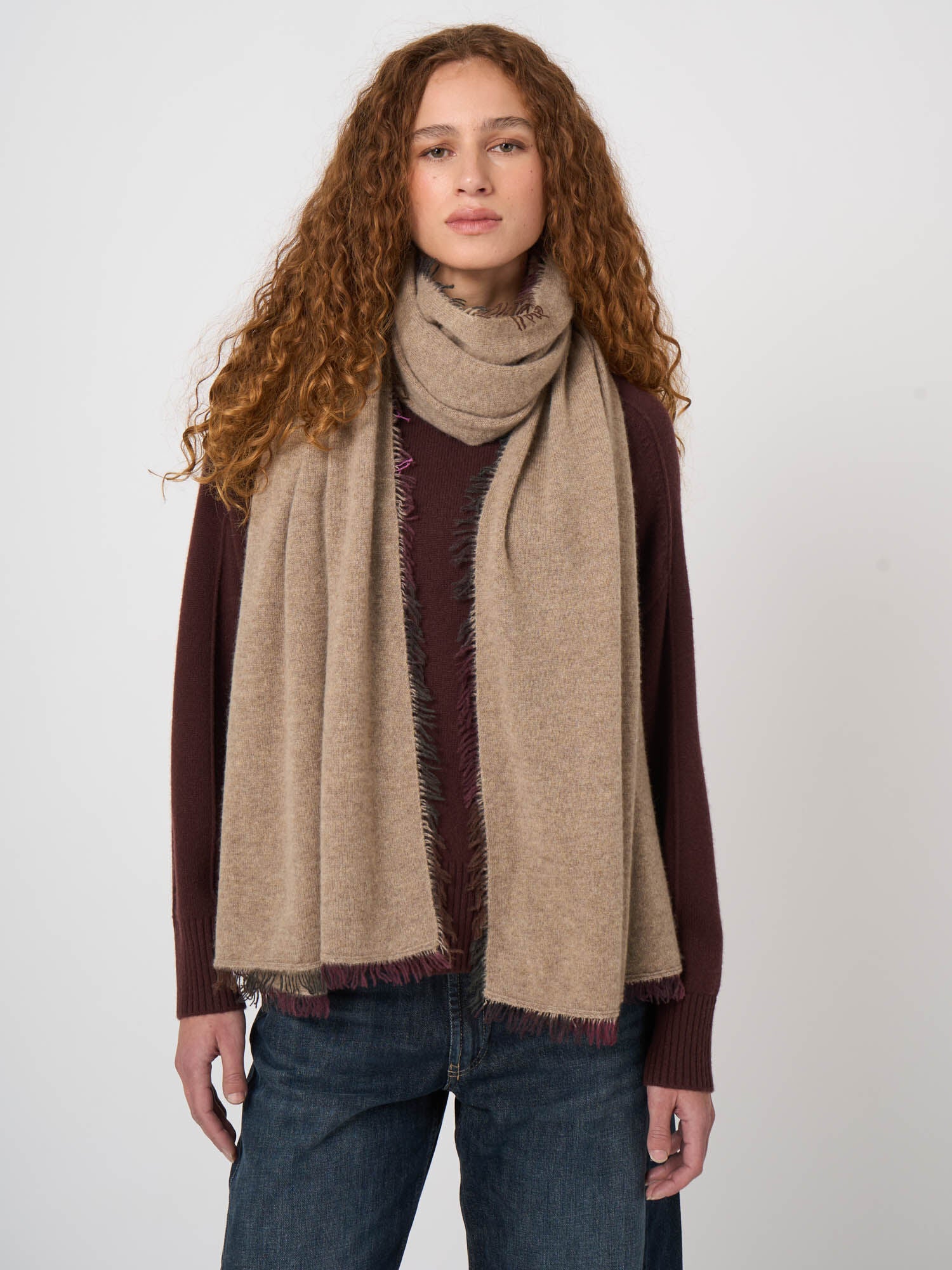 700597 Scarf