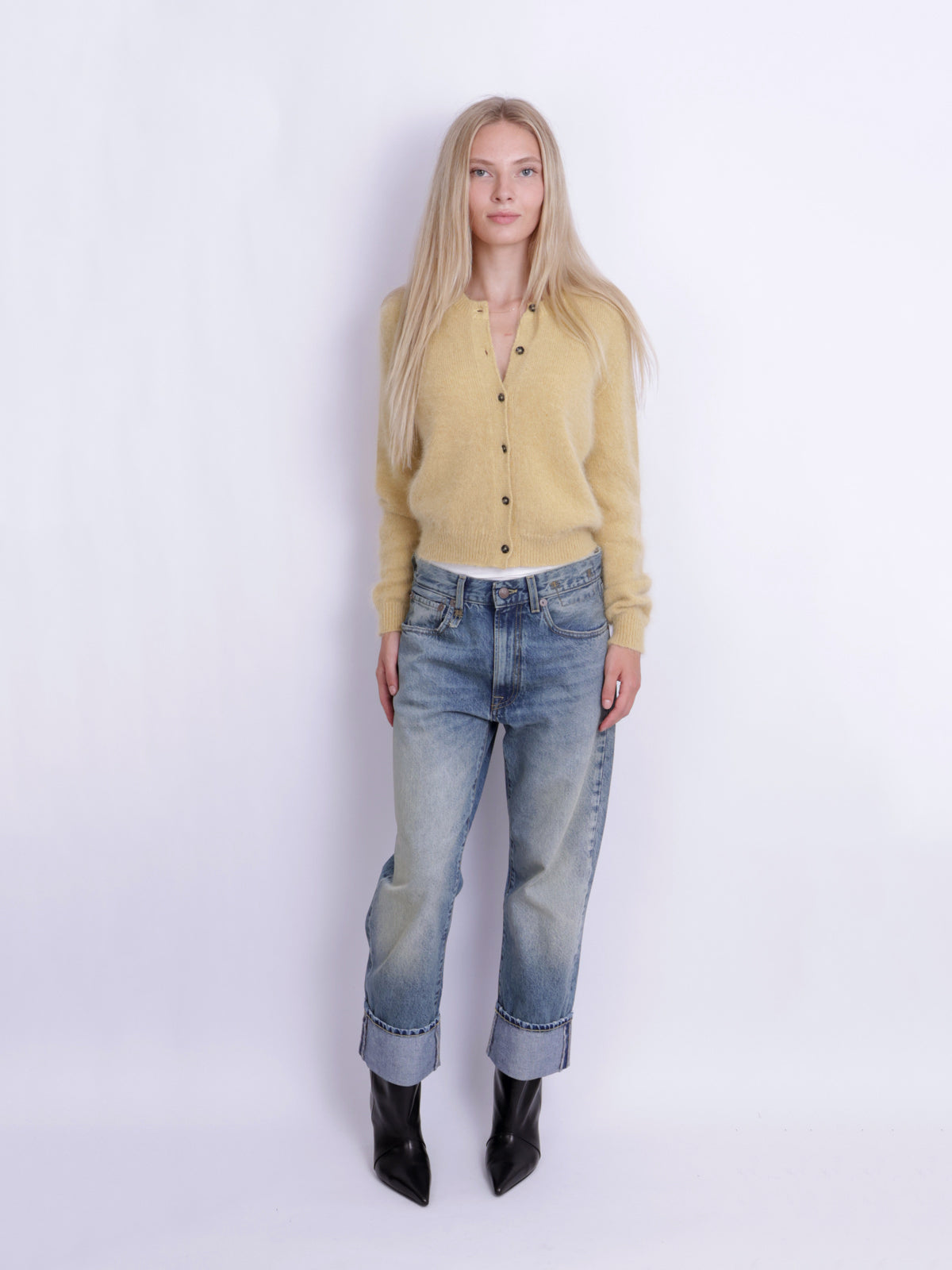 KNIT ROUNDNECK CARDIGAN