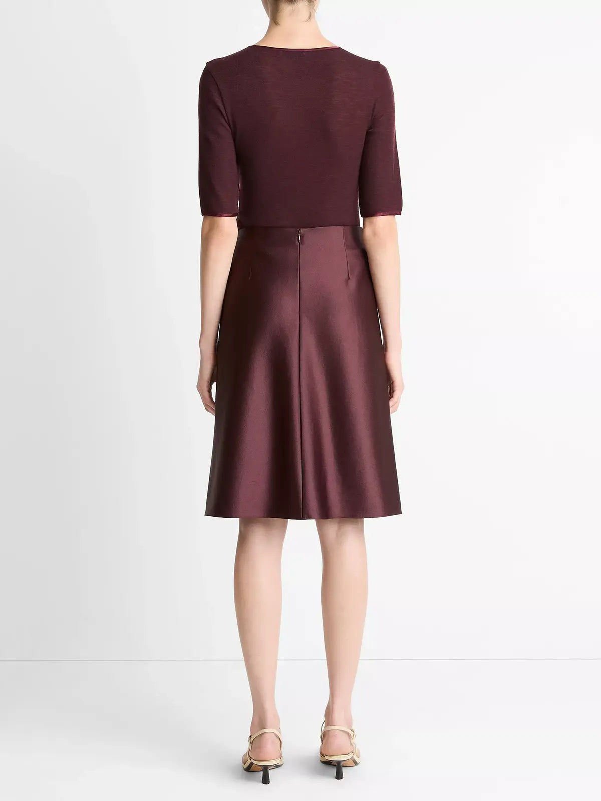 Rok Pebbled Satin Above Knee