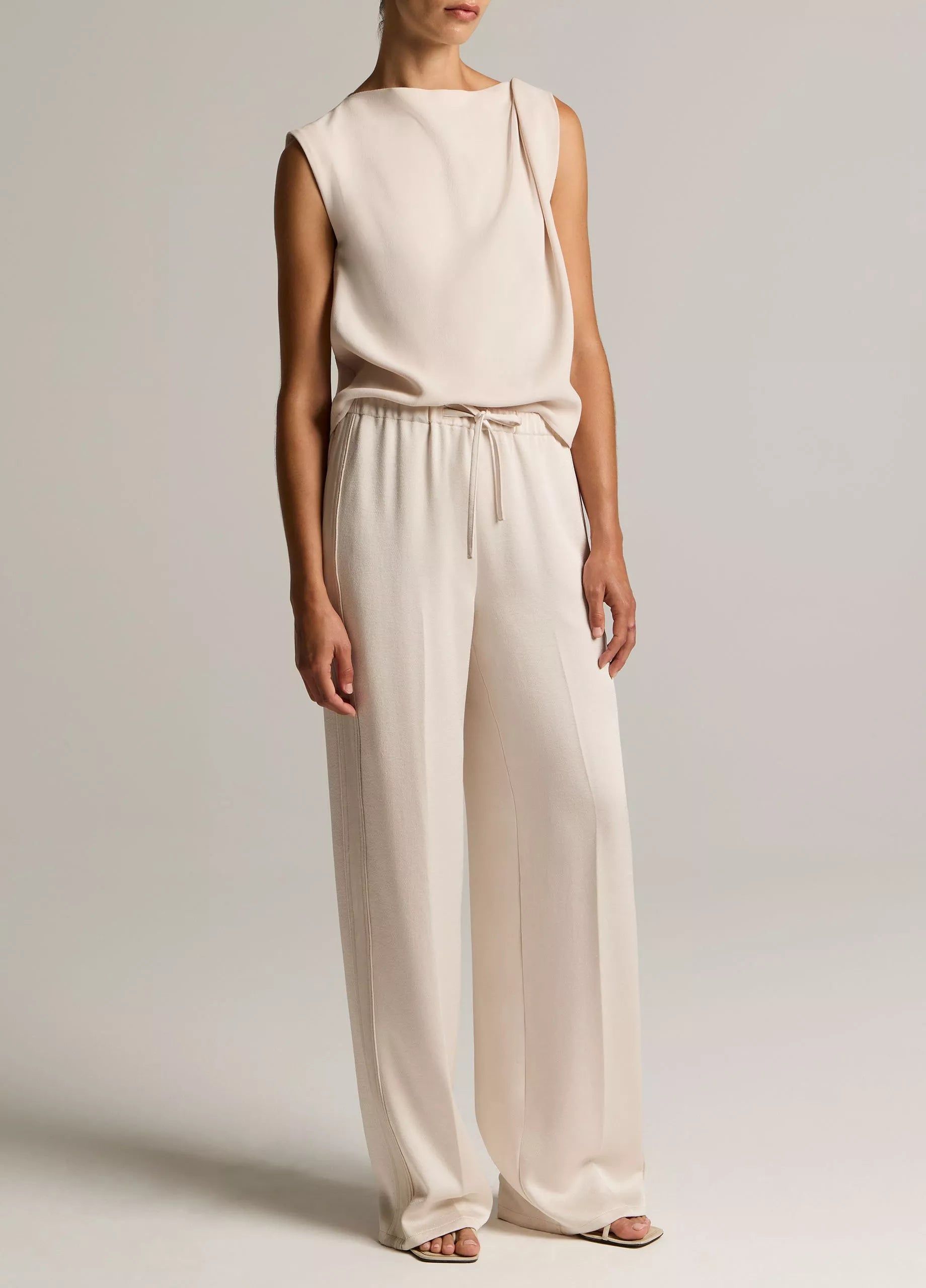 DRAPED SHOULDER SLVLS TOP