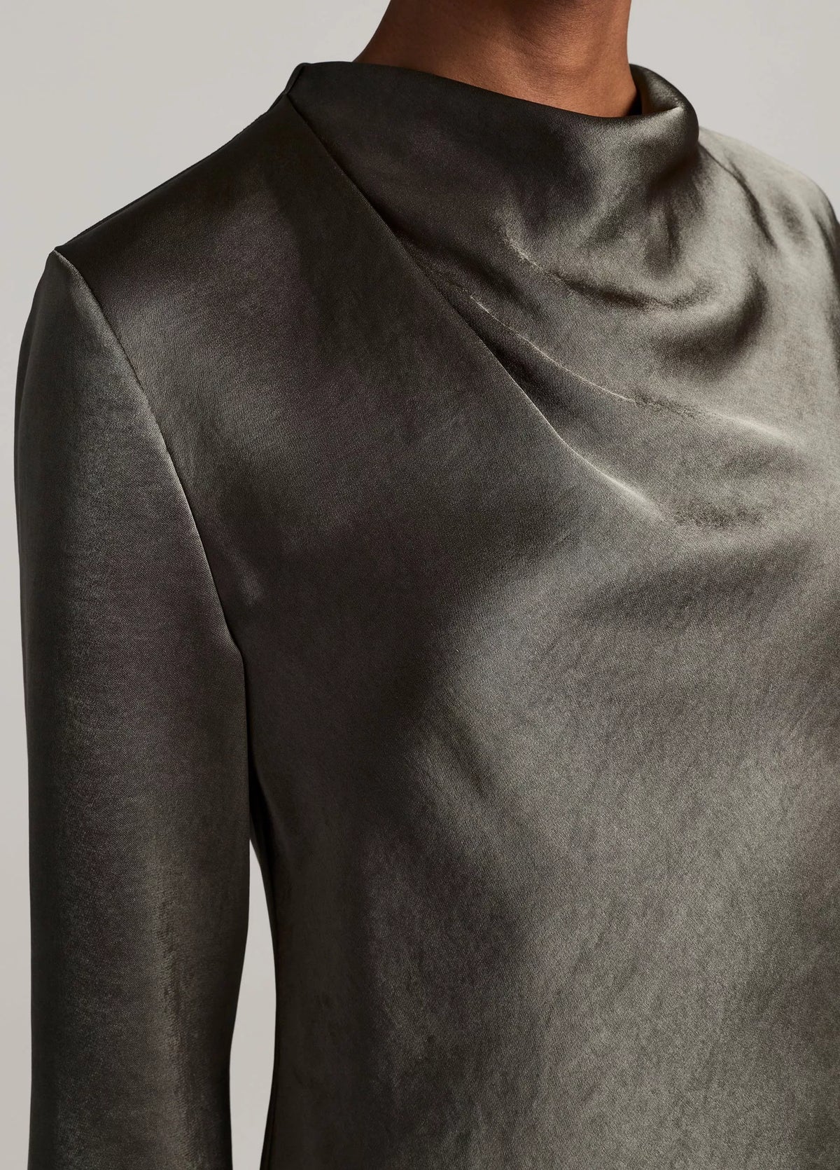 DRAPED COWL NK L/S